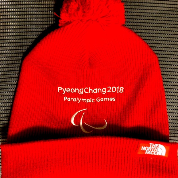 The North Face toque - Team Canada Pyeongchang 2018 winter Paralympic edition - Picture 1 of 2